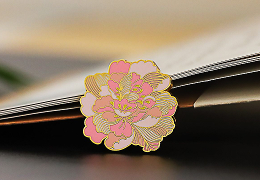 牡丹花金屬徽章定制