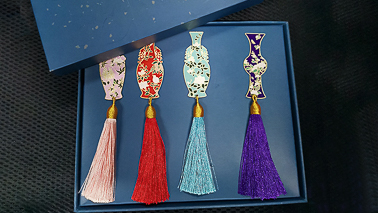 校園文創(chuàng)產(chǎn)品與紅色精神融合的好處？