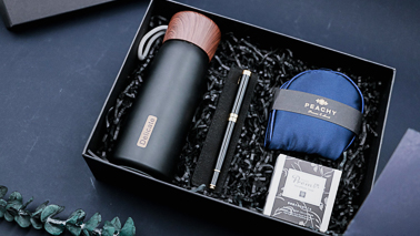 拜訪客戶時(shí)個(gè)性禮品定制有什么作用？